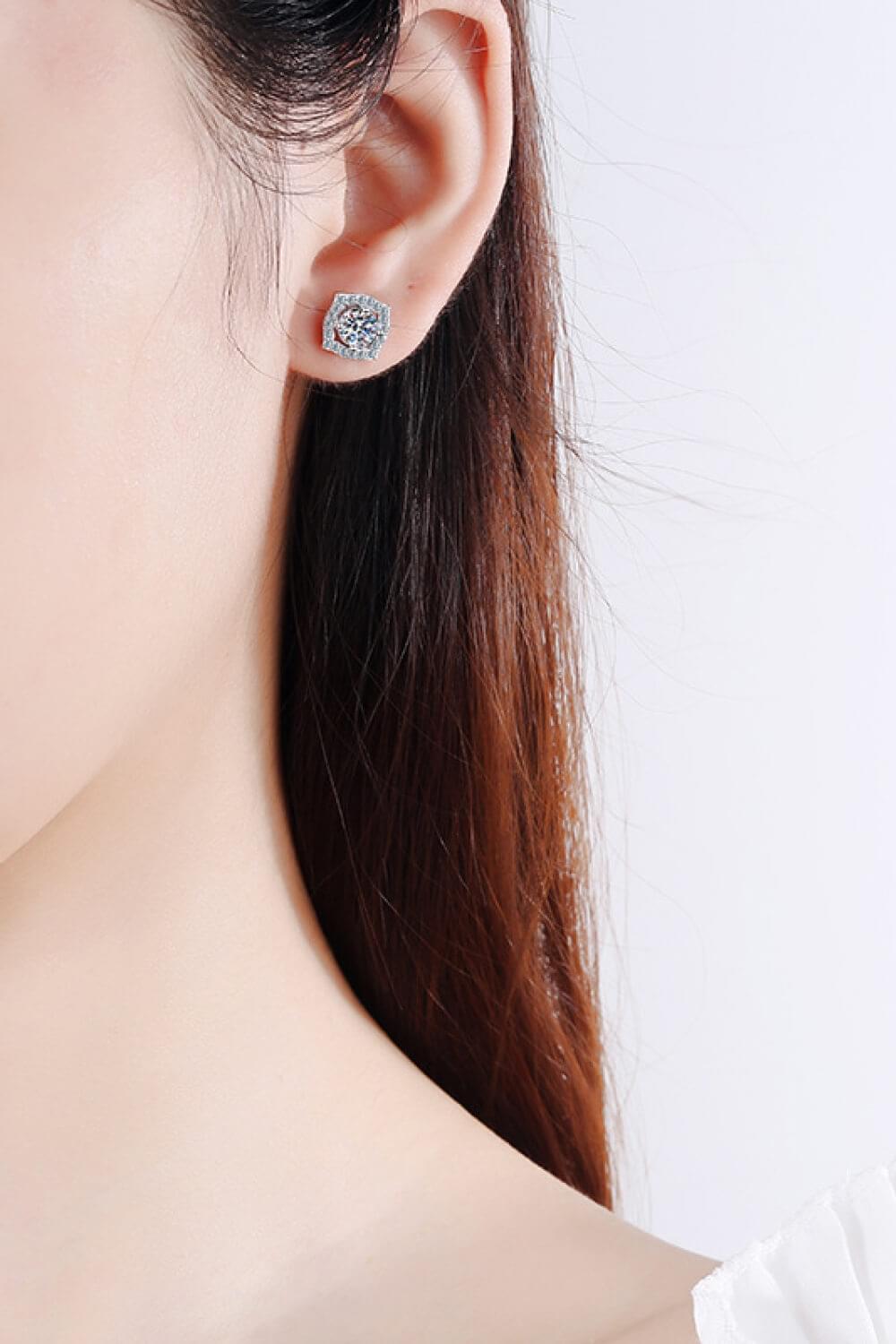 1 Carat Moissanite Geometric Stud Earrings - Earrings - FITGGINS