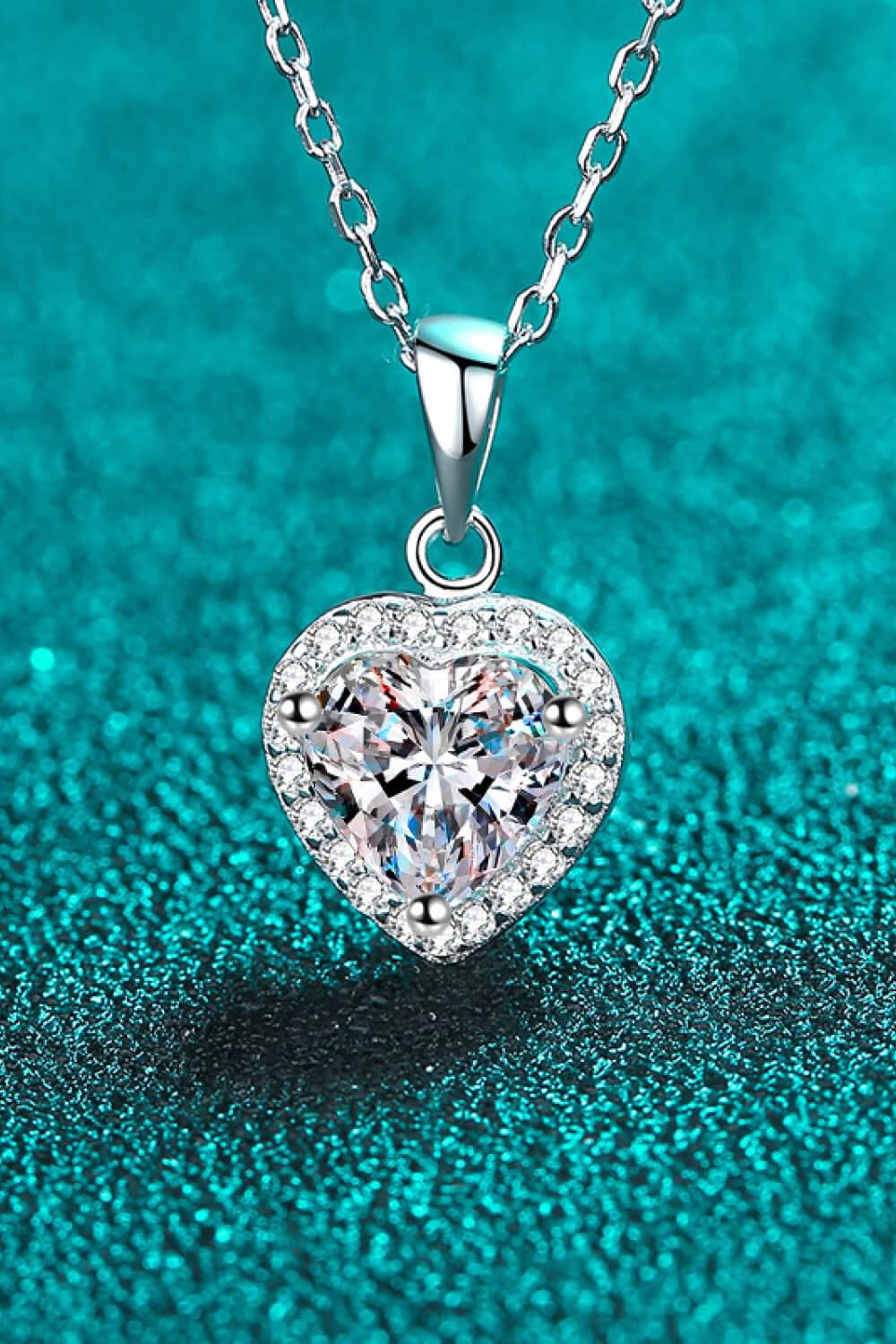 1 Carat Moissanite Heart Pendant Chain Necklace - Necklaces - FITGGINS