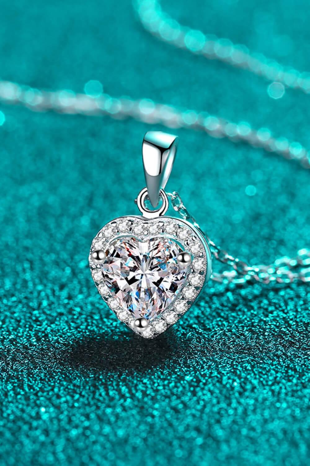 1 Carat Moissanite Heart Pendant Chain Necklace - Necklaces - FITGGINS