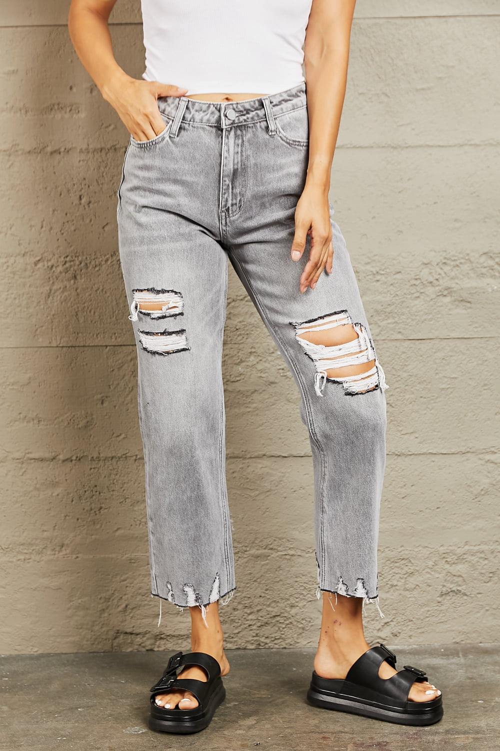 BAYEAS High Waisted Cropped Mom Jeans - Jeans - FITGGINS