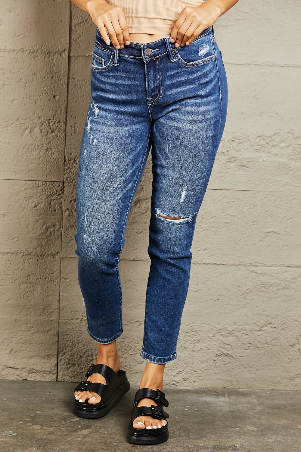 BAYEAS Mid Rise Distressed Slim Jeans - Jeans - FITGGINS