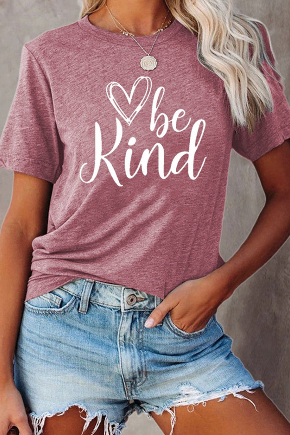 Be Kind Graphic T-Shirt - T-Shirts - FITGGINS