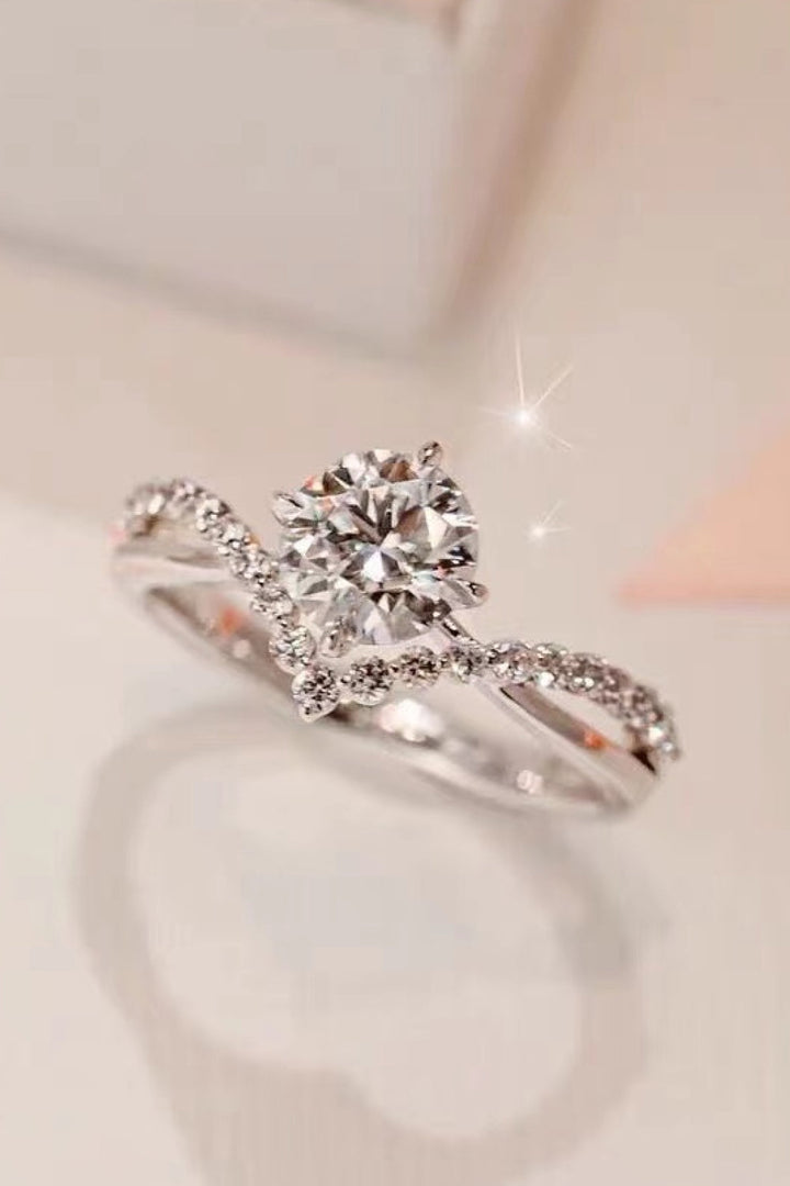 Bold Beauty 1 Carat Moissanite Heart-Shaped Ring - Rings - FITGGINS