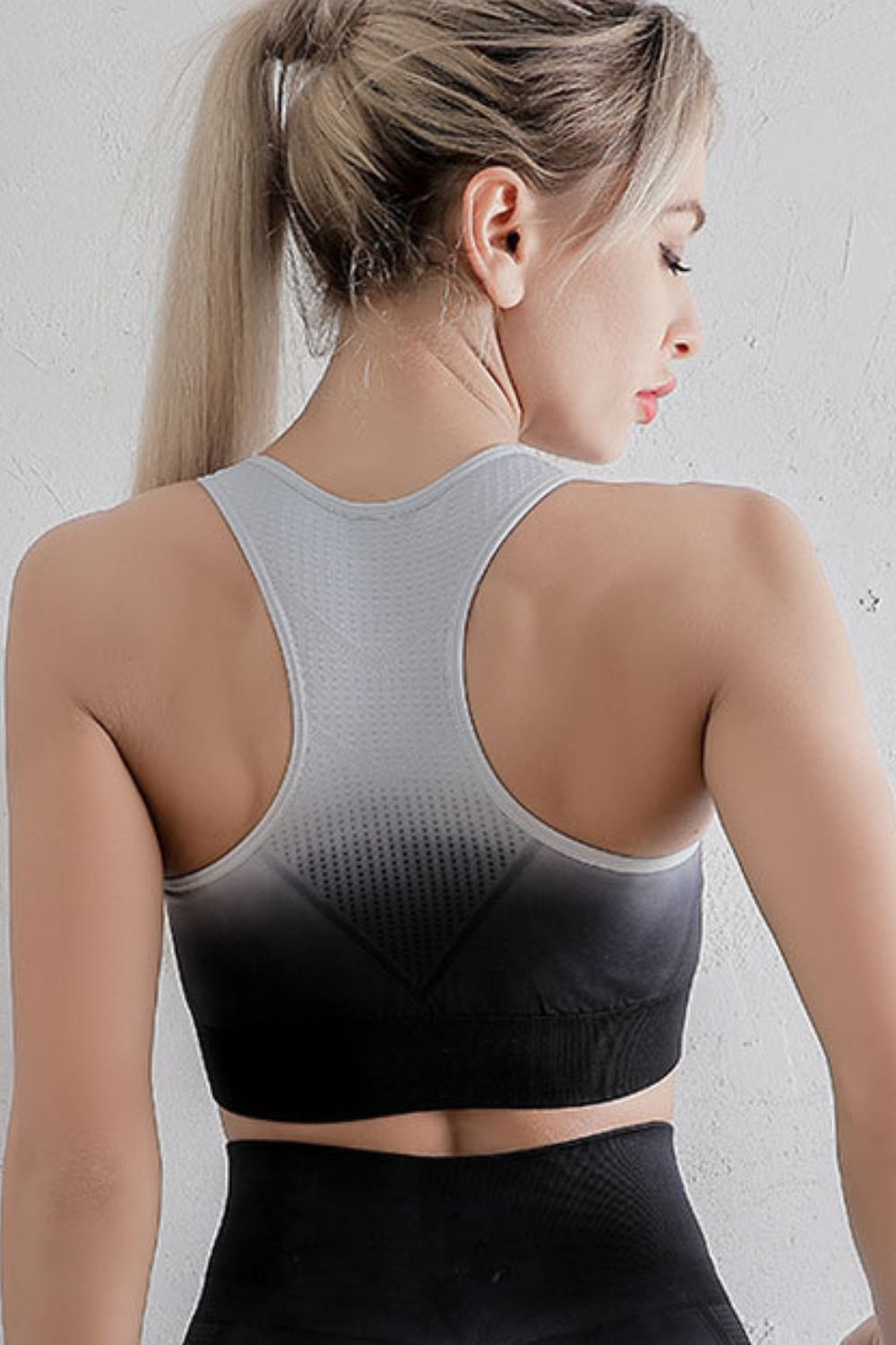 Gradient Racerback Sports Bra - Sports Bras - FITGGINS