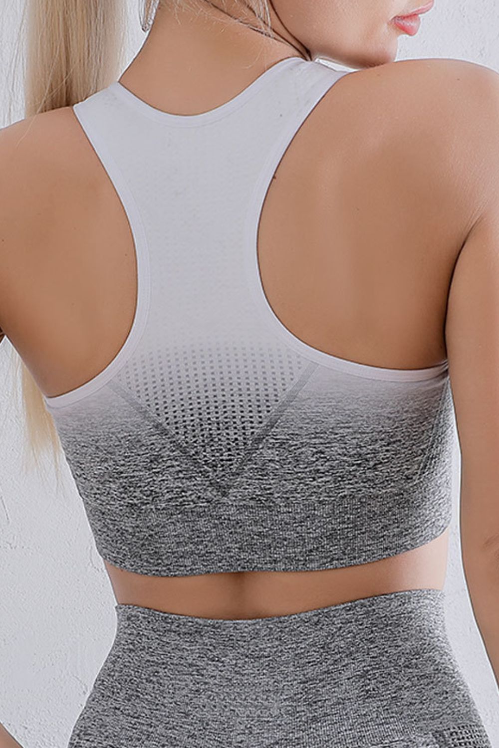 Gradient Racerback Sports Bra - Sports Bras - FITGGINS