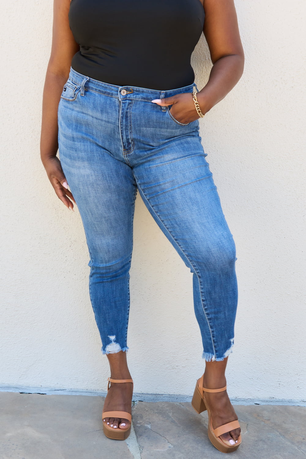 Kancan Lindsay Full Size Raw Hem High Rise Skinny Jeans - Jeans - FITGGINS