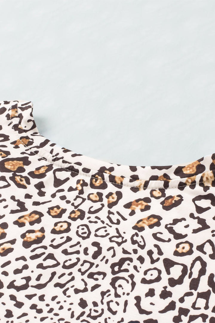 Leopard V-Neck Short Sleeve Tee Shirt - T-Shirts - FITGGINS