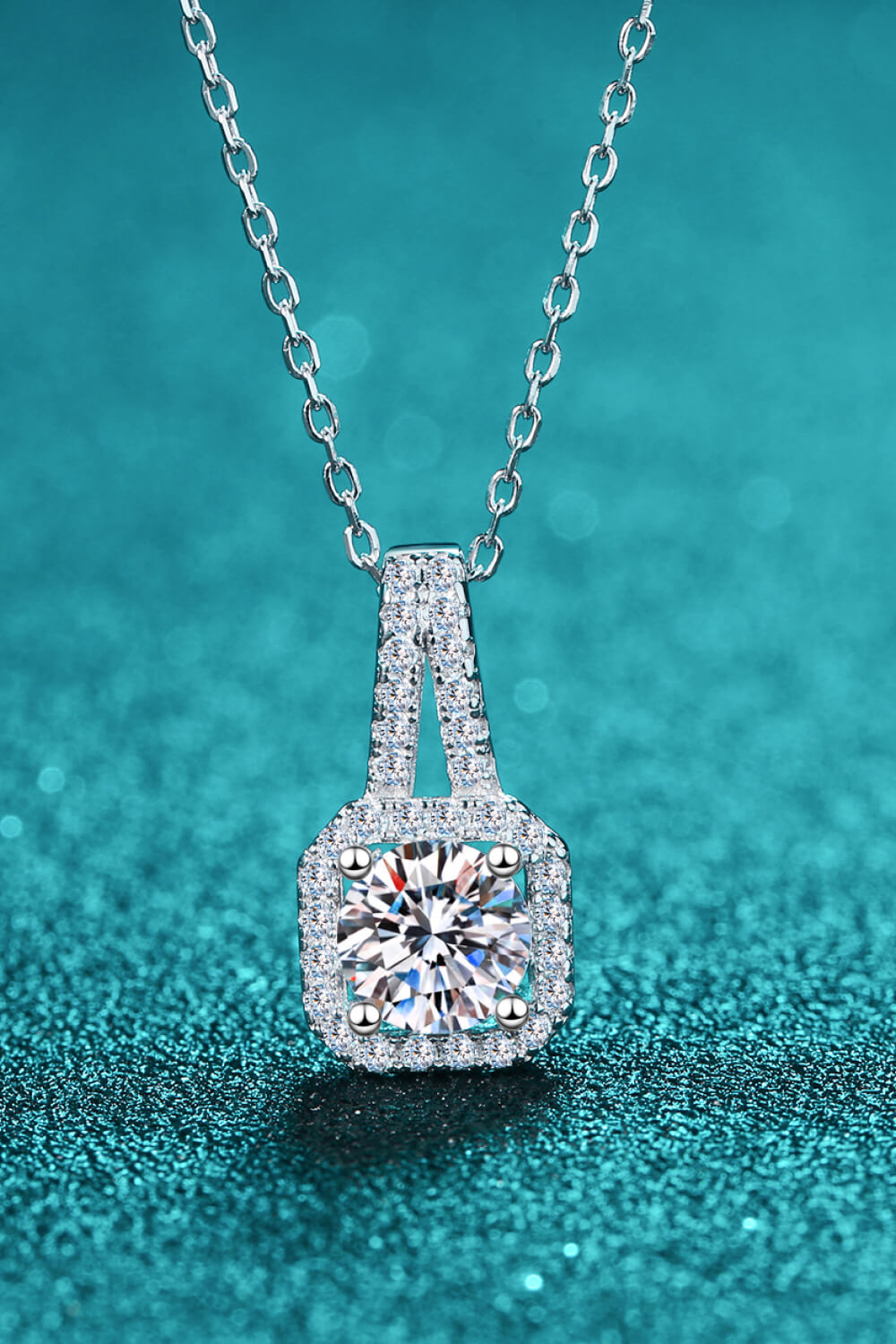 Look Amazing 2 Carat Moissanite Pendant Necklace - Necklaces - FITGGINS