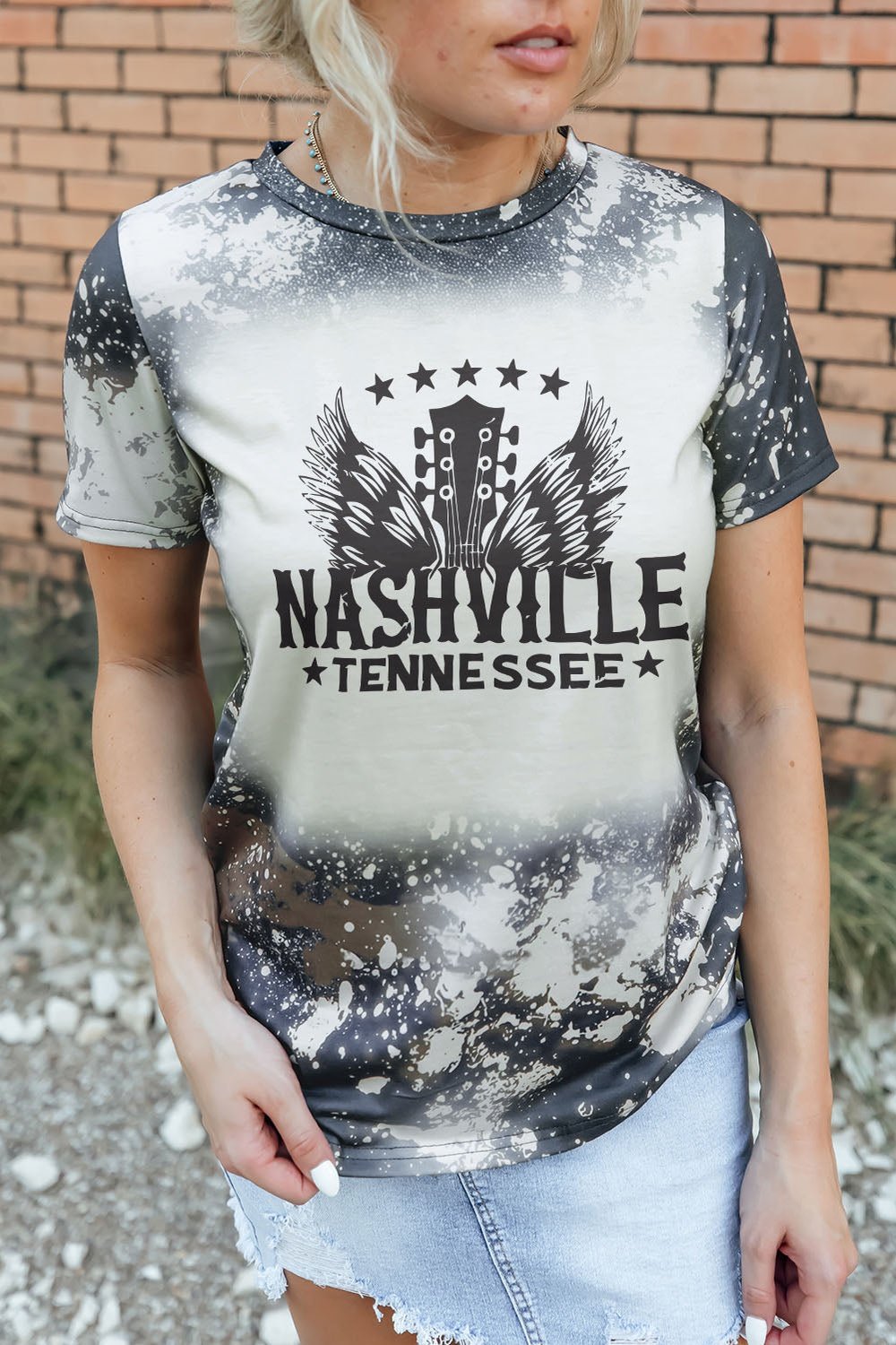 NASHVILLE TENNESSEE Graphic Round Neck Tee - T-Shirts - FITGGINS