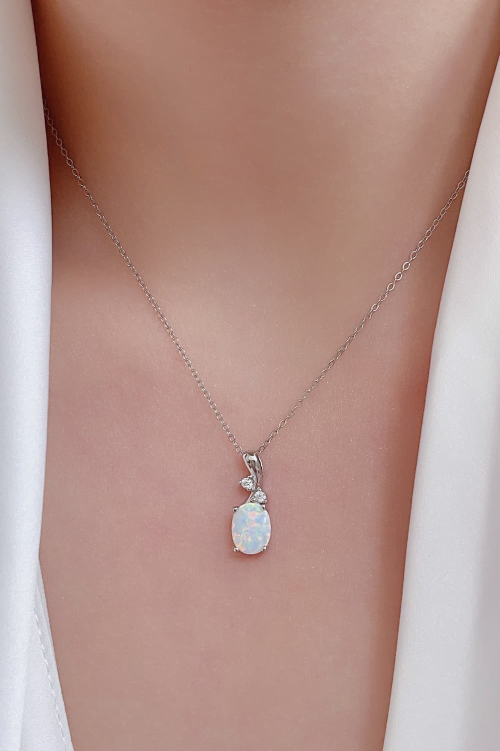 Opal Oval Pendant Chain Necklace - Necklaces - FITGGINS