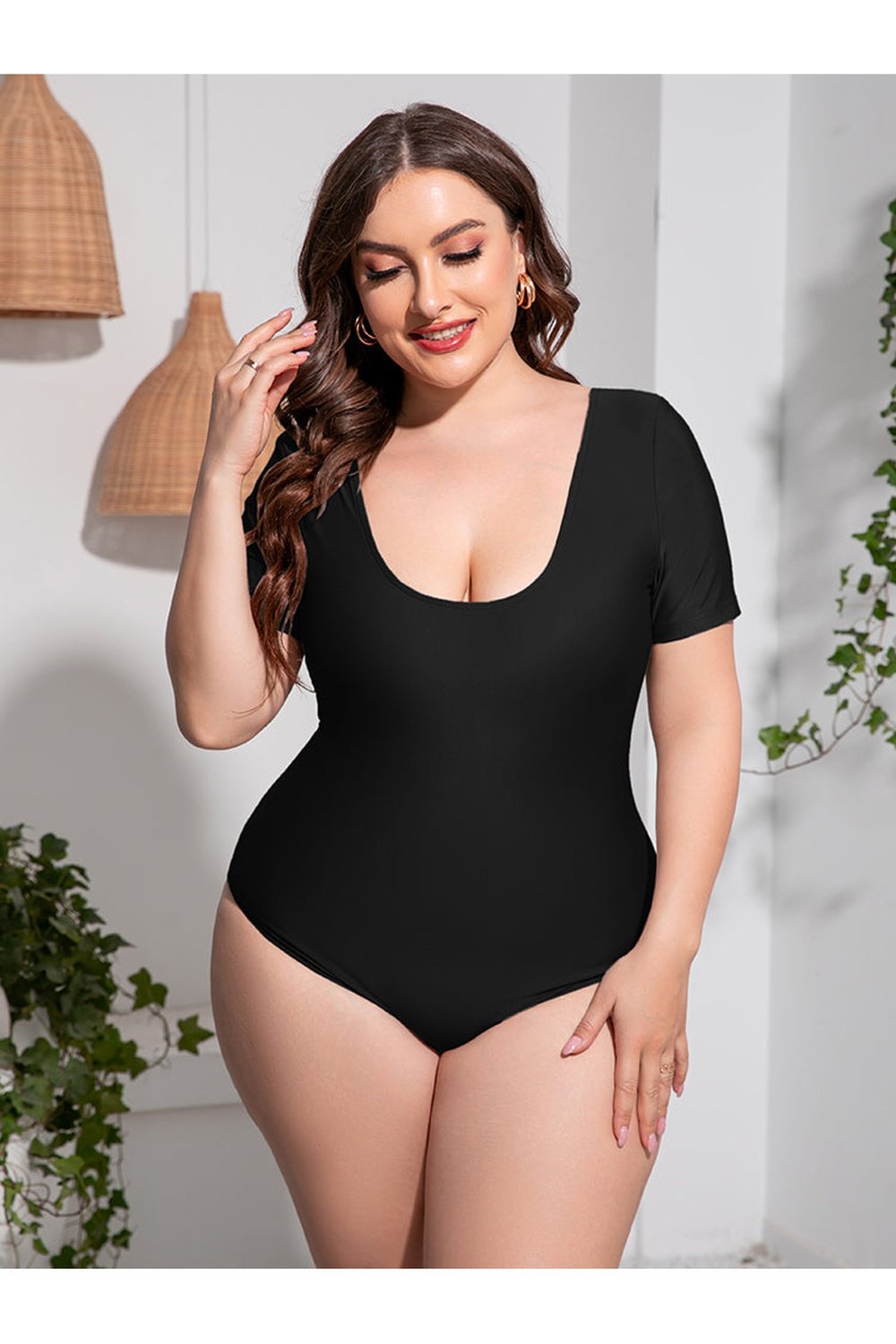 Plus Size Scoop Neck Short Sleeve One-Piece Swimsuit Black Fitggins