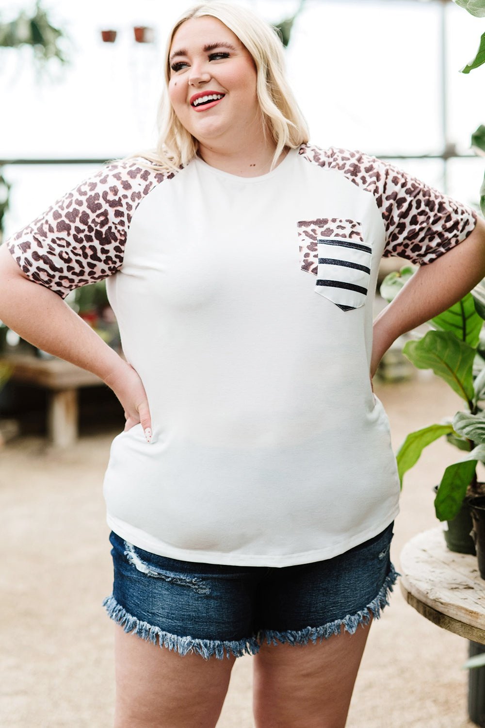 Plus Size Mixed Print Contrast Tee Shirt - T-Shirts - FITGGINS