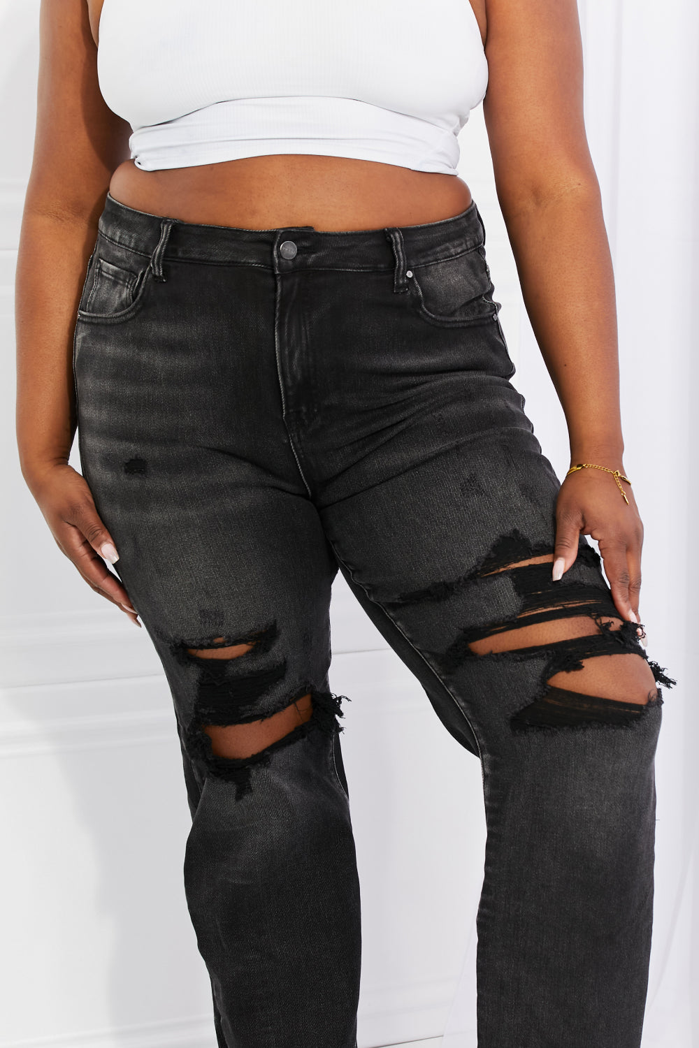 RISEN Full Size Lois Distressed Loose Fit Jeans - Jeans - FITGGINS