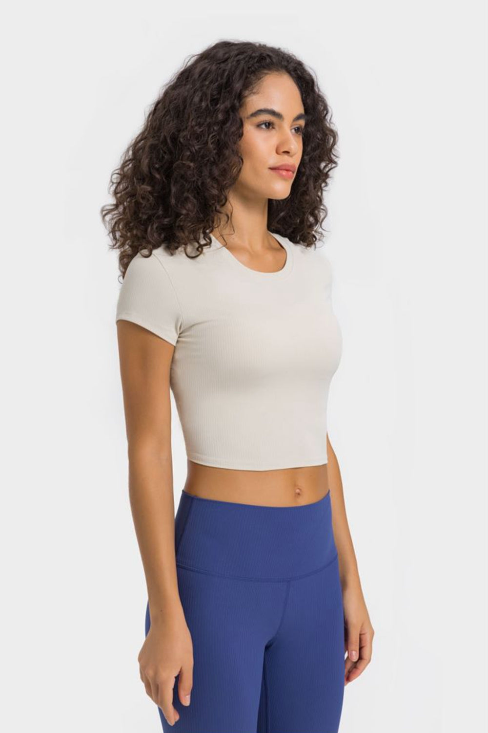 Round Neck Short Sleeve Cropped Sports T-Shirt - Crop Tops & Tank Tops - FITGGINS