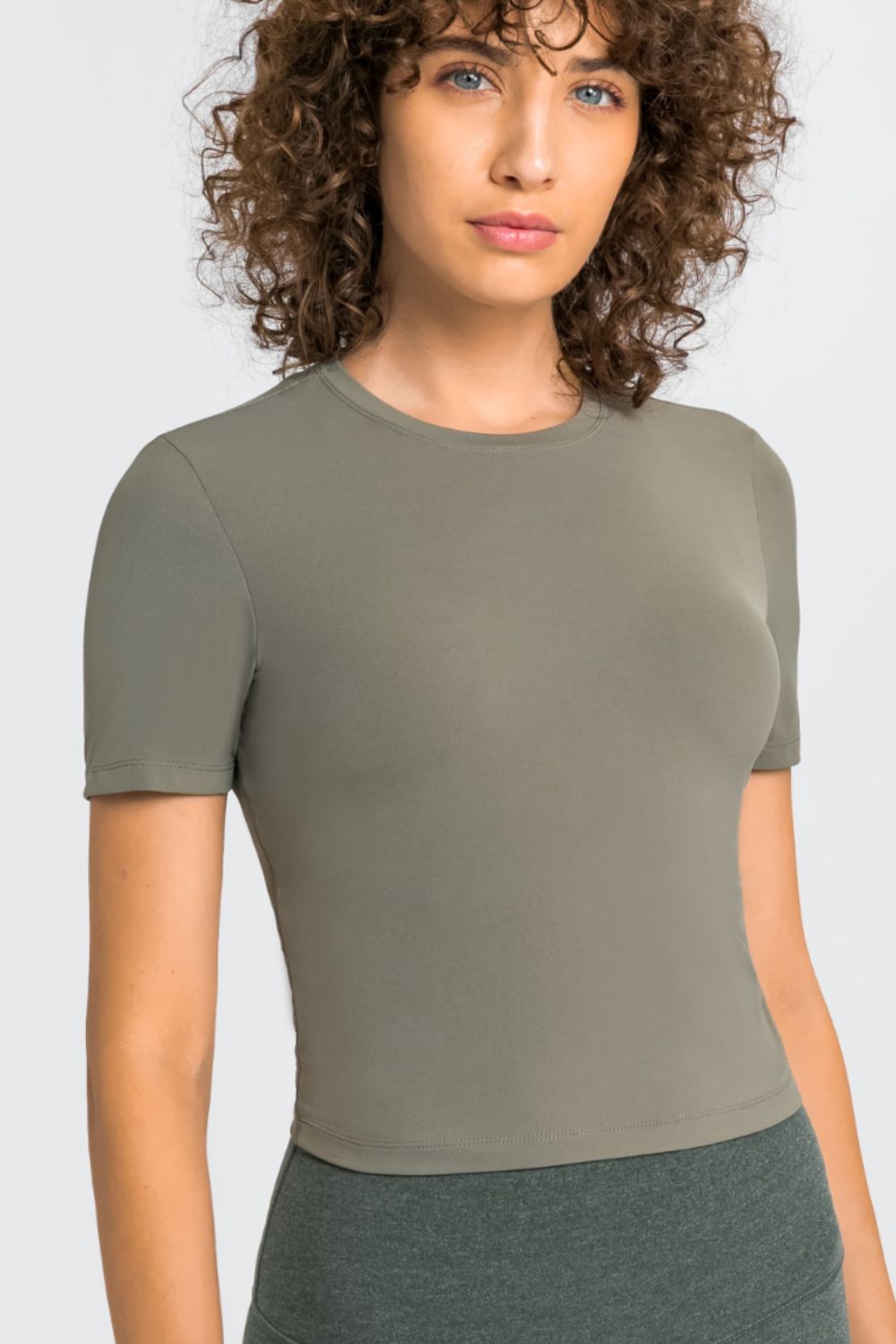 Round Neck Short Sleeve Yoga Tee - Crop Tops & Tank Tops - FITGGINS