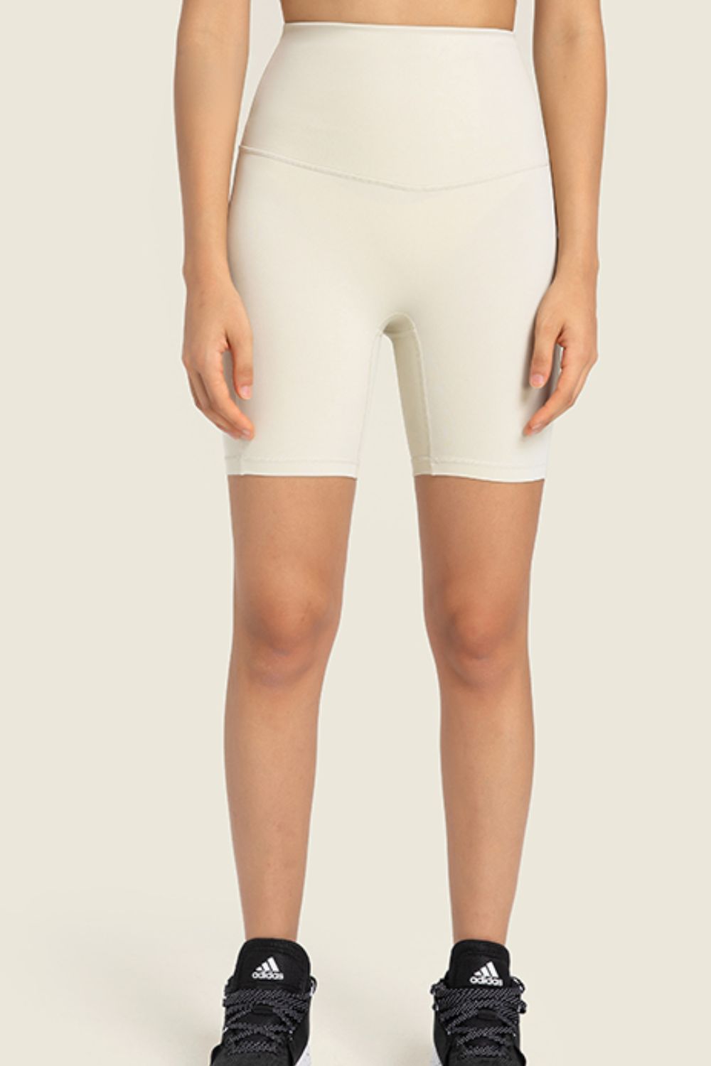 Seamless High-Rise Wide Waistband Biker Shorts - Short Leggings - FITGGINS