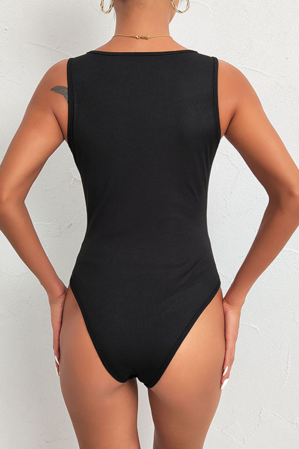 Spliced Lace Deep V Sleeveless Bodysuit - Bodysuits - FITGGINS