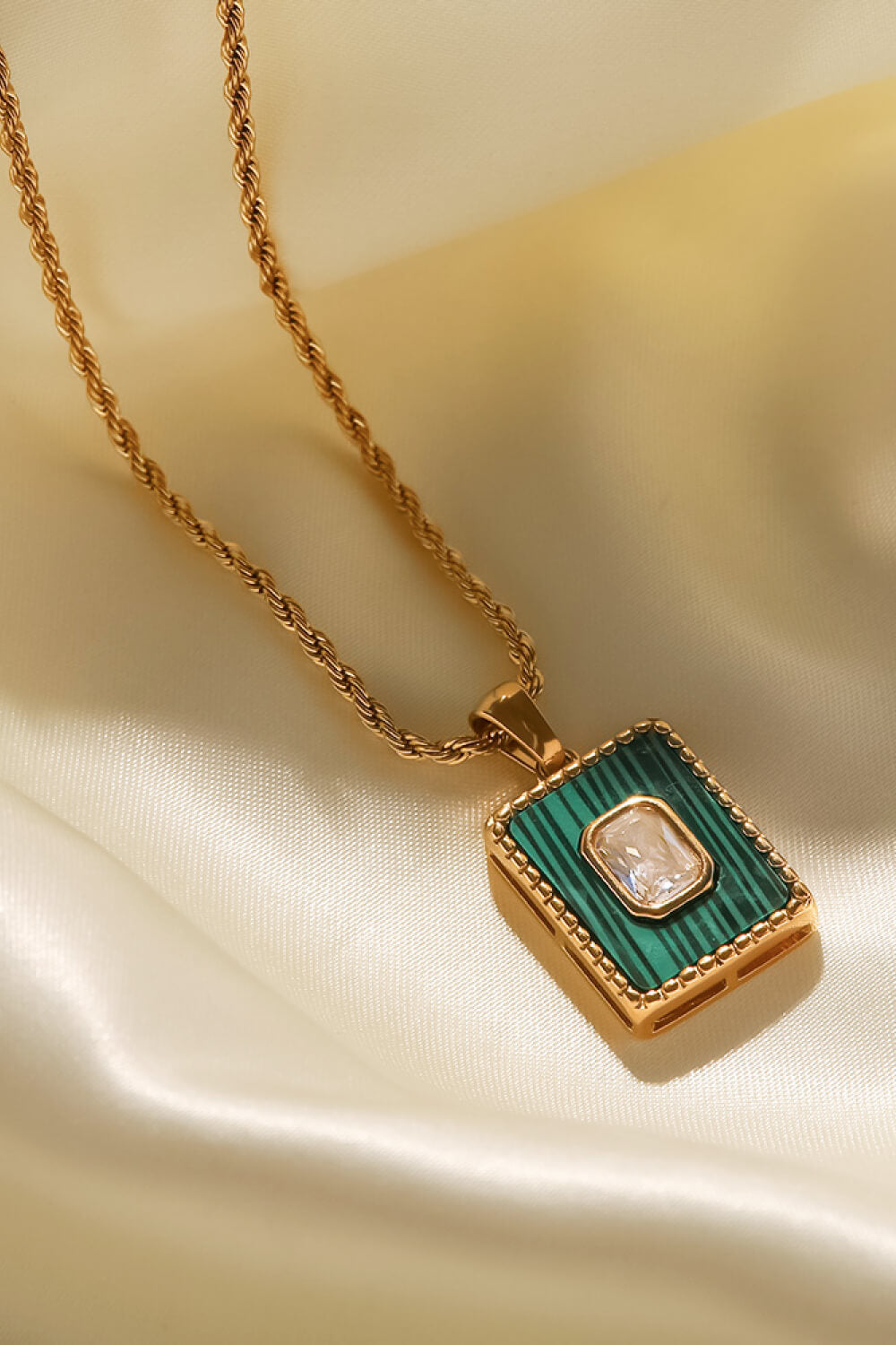 Square Pendant Twisted Chain Necklace - Necklaces - FITGGINS