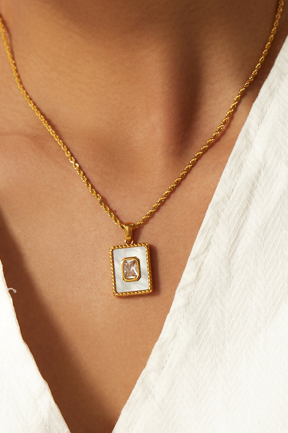 Square Pendant Twisted Chain Necklace - Necklaces - FITGGINS