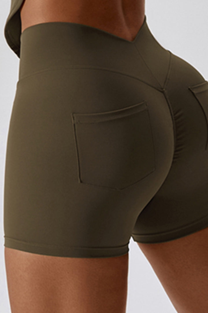 Wide Waistband Back Pocket Sports Shorts - Short Leggings - FITGGINS