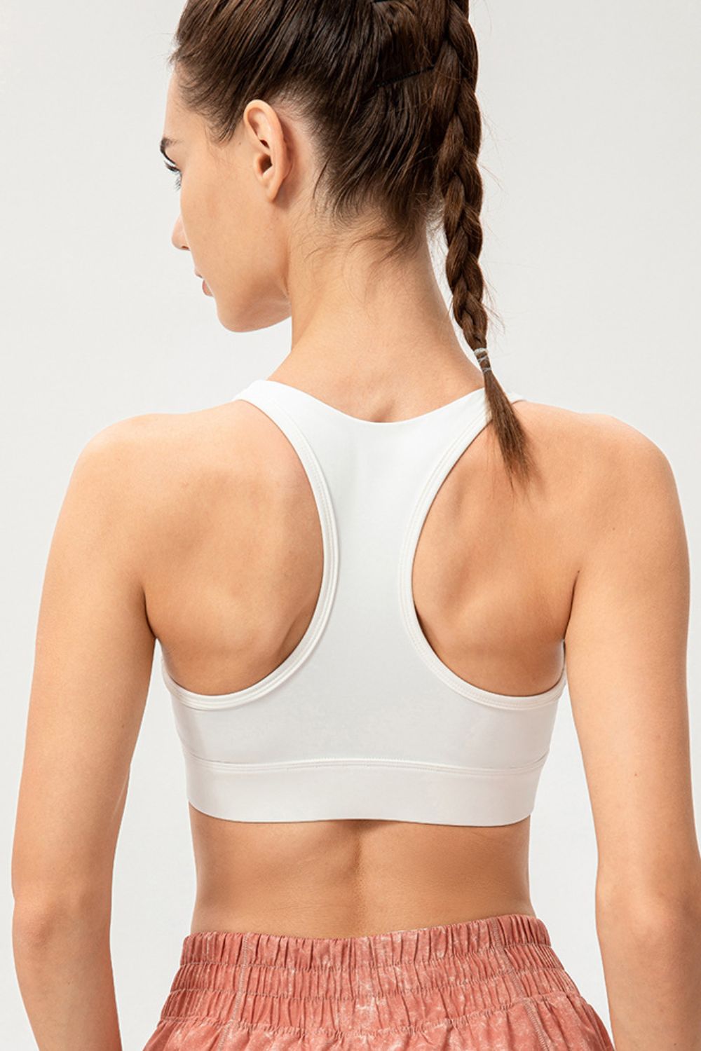 Zip-Up Round Neck Sports Bra - Sports Bras - FITGGINS