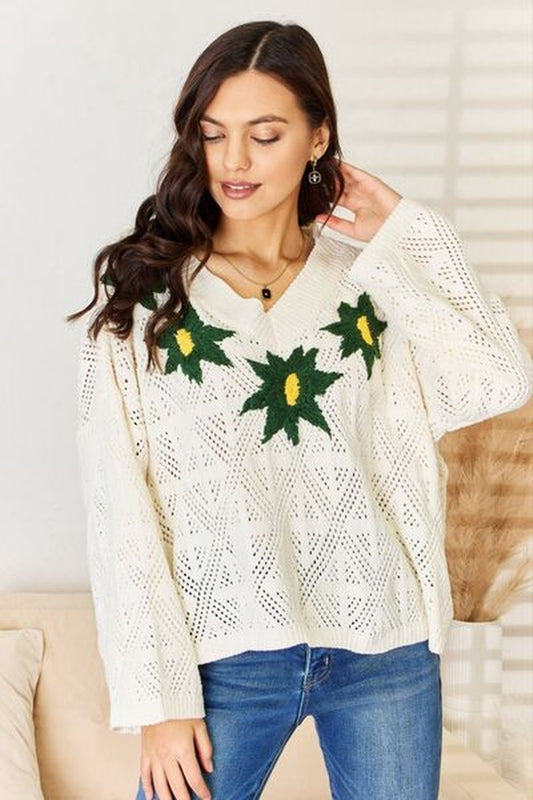 POL Floral Embroidered Pattern V-Neck Sweater - Pullover Sweaters - FITGGINS